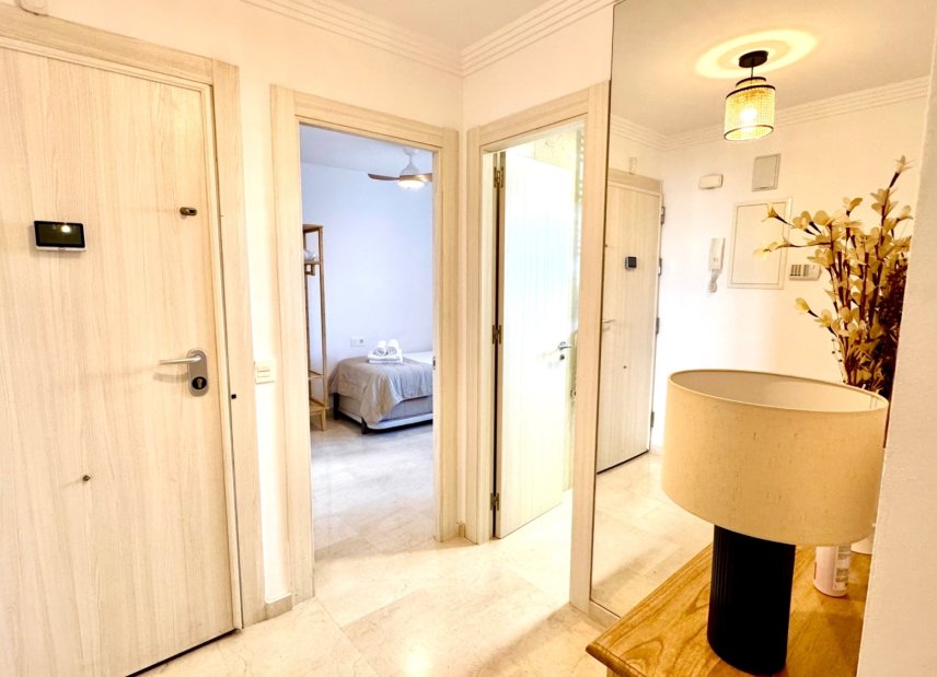 Herverkoop - apartment - Fuengirola