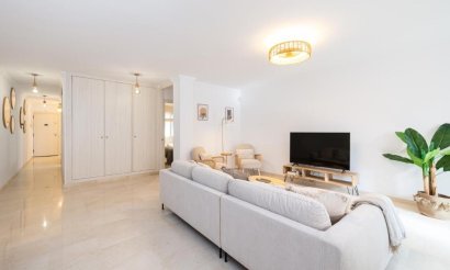 Herverkoop - apartment - Fuengirola